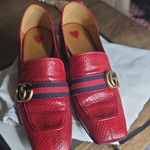 GUCCI Red Leather Loafers with Gold Accent